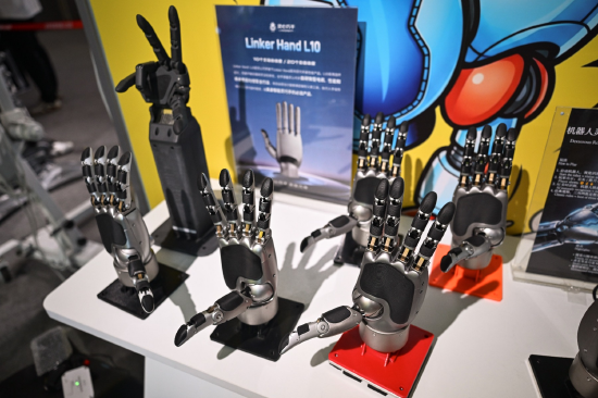 为何美国机器人初创企业要把中国零部件塞进行李箱带回国内